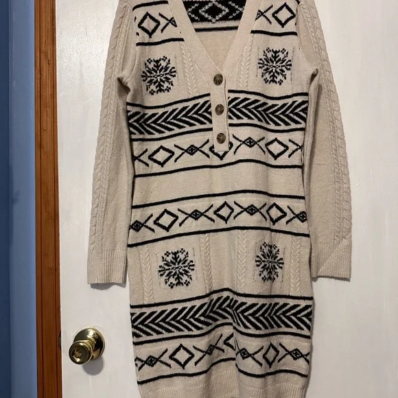 Women’s or Juniors Sweater Dress, Size Medium, Lucky Brand - Picture 3 of 12
